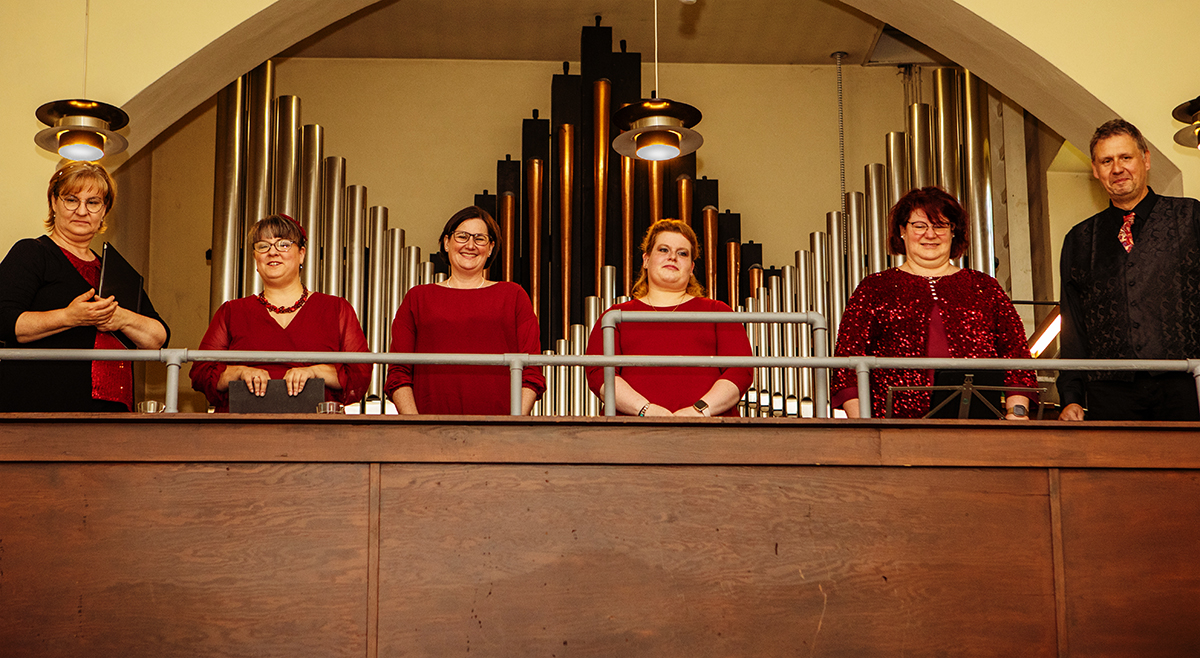 Gesangsgruppe Einklang in der Kirche Bergfelde